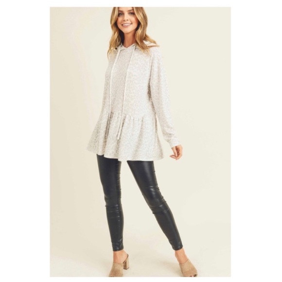 1 LEFT! Leopard Hooded Peplum Women's Top - Picture 6 of 7